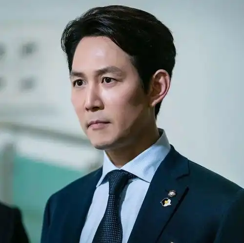 李政宰出演星球大战美剧,造型好失败