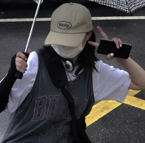 不露脸女生头像这世界有朝夕与四季