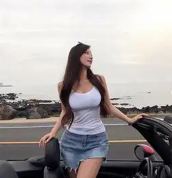 1米7的时尚博主爱健身,练出葫芦型身材,包臀裙展现双s曲线