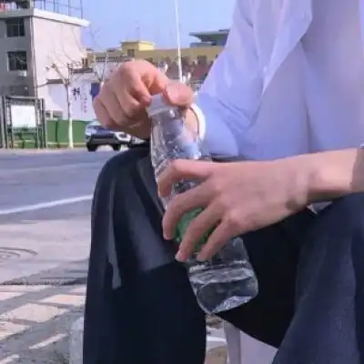 宋知意个性情头女友不是人系列