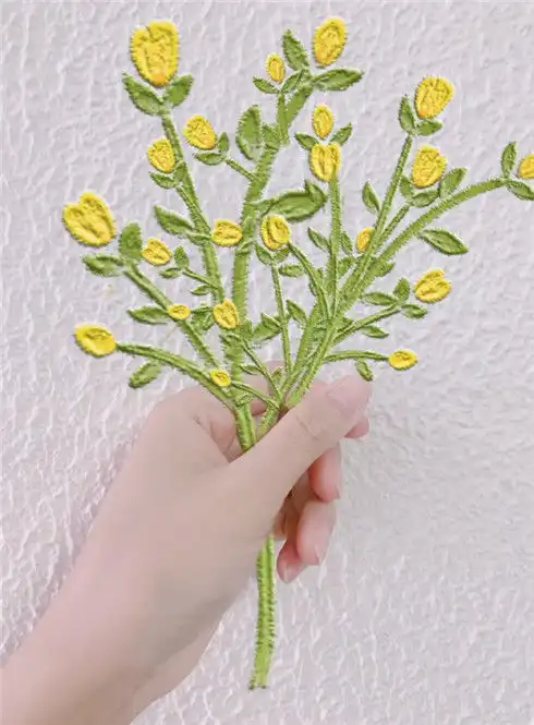 手握鲜花图片大全超好看的花束涂鸦图片