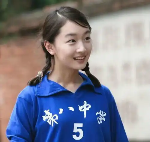 非典型美女周冬雨为什么越看越让人上头