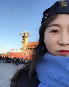 最美约会女大学生为见当兵男友在其站岗时会面
