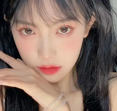 ins高级感女生头像
