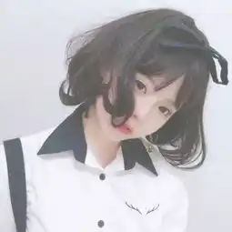 谁说黑发弄卷显老这些黑色卷发一样减龄又俏皮