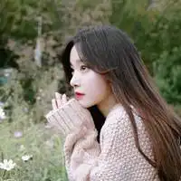 大学女生头像好看的