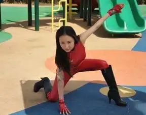 我们小时候有多傻这些长腿美女不去看,却只看五毛特效
