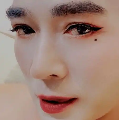 明星亲自下场泥塑自己,他们接受度都这么高了吗