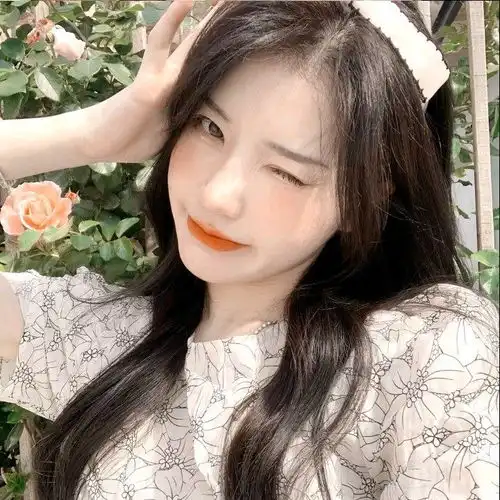 一颗爱你的心,女生头像