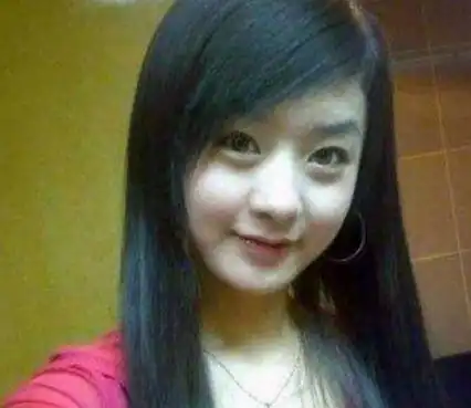 除了吴谨言,这些女星们刚出道时也很清纯,赵丽颖满脸婴儿肥