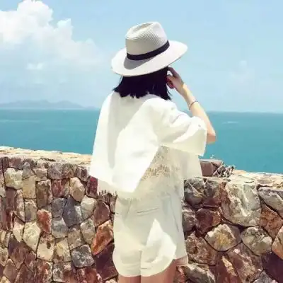 背影头像女生长头发小清新2018你的眼睛酷似星辰