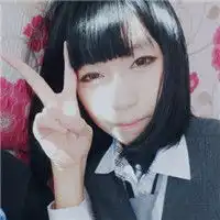 90后的可爱女生短发头像