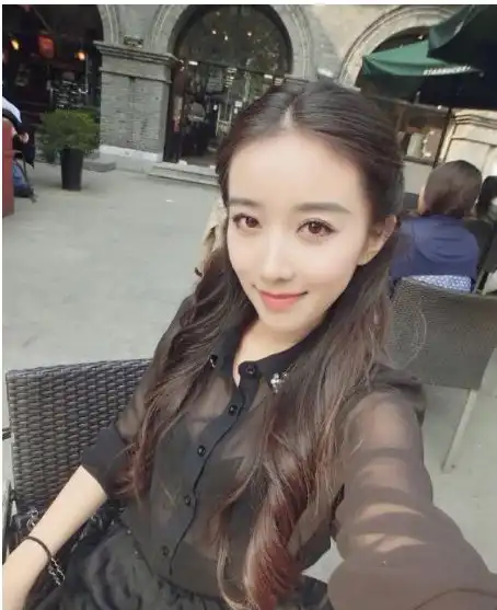 非诚勿扰的最美女观众,被导演看中后力捧,如今她怎样了