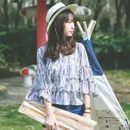 拥有一件荷叶边领,hold甜美少女风