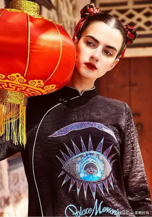 国庆就穿国风旗袍,做一回惊艳时光的古典美人,精致唯美辨识度高