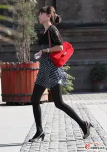 蕾丝短袖波点连衣纱裙黑丝美女