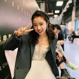 杨洋新绯闻女友挤掉欧阳娜娜,背景比景甜还强大