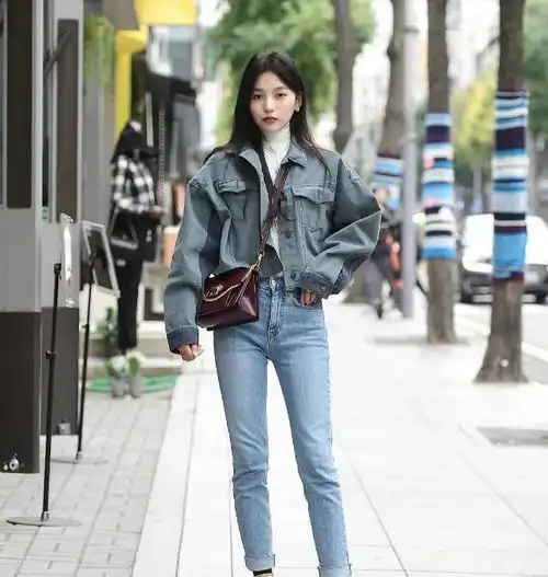 天气忽冷忽热怎么穿瞧韩国女生的日常穿搭,每一套都好养眼