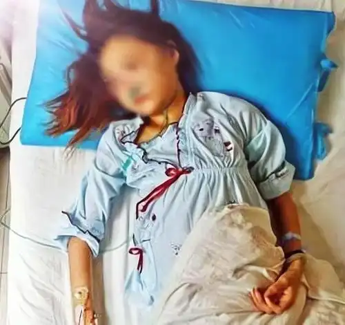 黑龙江女大学生在厕所产子,想要终结婴儿被老师发现并阻止