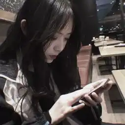 女生头像我也有自己的傲气因为对方是你才迁就这份嚣张
