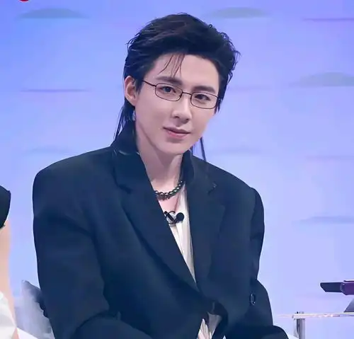 长狼尾头发型男今日头条