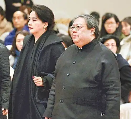 港媒报道,孙俪叔叔刑满出狱,姑姑胡慧中为救夫卖掉房子想自杀