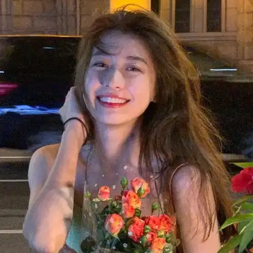 女生头像风停在窗边嘱咐你要热爱这个世界