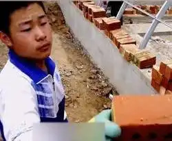 搬砖男孩毕业山,我走出去了等我回来,你不再贫瘠