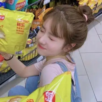日系清新治愈的qq美女头像两张一组,女生头像图片