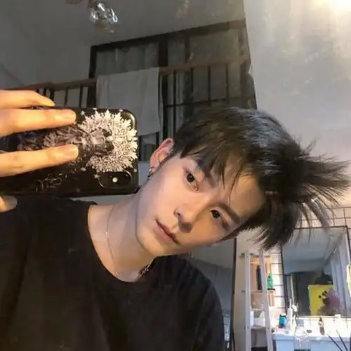 男生总回你这4字消息他心中都是你的位置