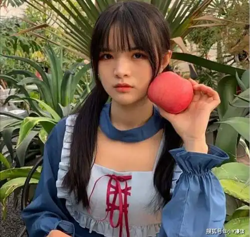 47岁阿姨火了,一张娃娃脸像极了少女,网友感叹一直以为是18岁