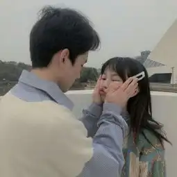 孤独成瘾的情侣双人头像
