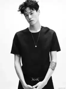寻找穿搭灵感看看ins上最火的8位韩国男模是如何挑战欧美的审美观