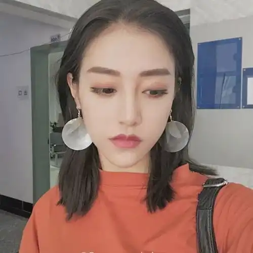 哪些细节会让男生觉得这个女生很精致