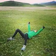 求类似欧美男生侧面黑白头像,谢了