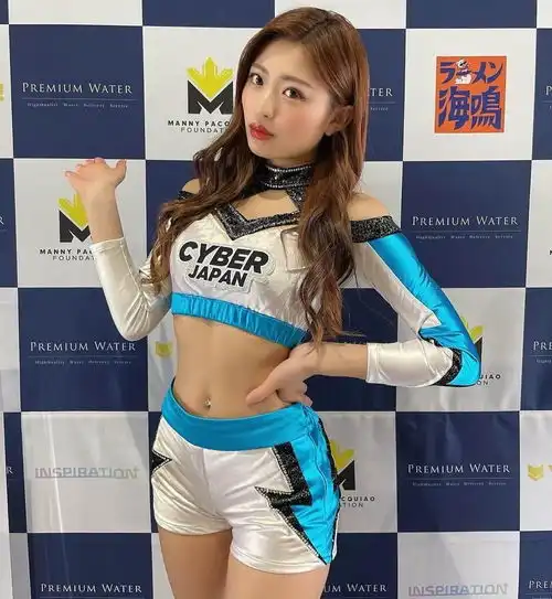 日本美女模特miyabi甜美性感皆可驾驭