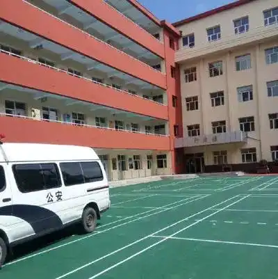 呼和浩特八中一16岁男生从教学楼5楼坠亡