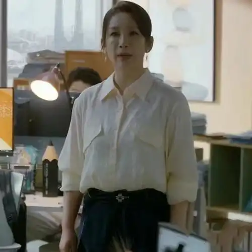 秦海璐才是中年女人真实模样身材发福有小肚子,但穿搭优雅显瘦