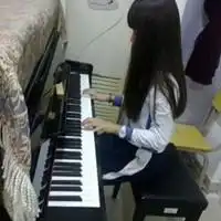 qq头像正文女生长发