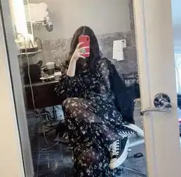 帆布鞋这样搭,你比欧阳娜娜还会穿