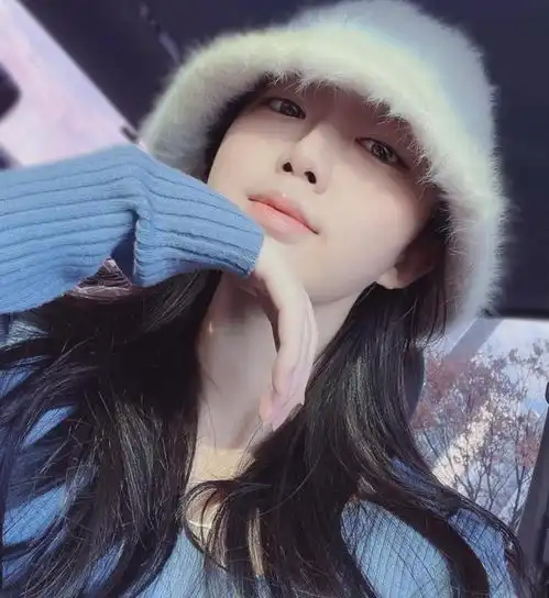 网红大美女,长腿细腰蜜桃臀,好凶好凶,要是你女友你几点回家