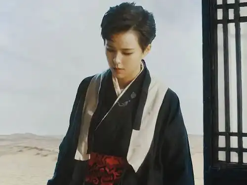 火箭少女古装秀,杨超越仙气孟美岐霸气,看到傅菁慕了