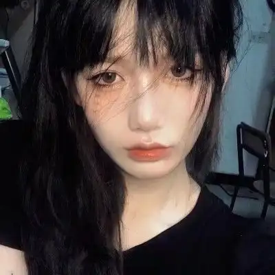 可爱呆萌的温柔女头