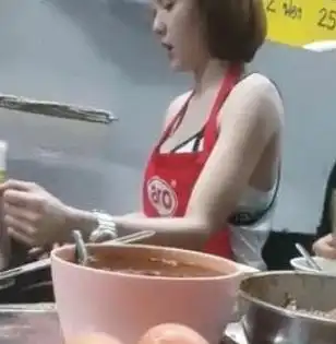 女大学生辞职后卖煎蛋,只因这一点,一夜之间意外成网红