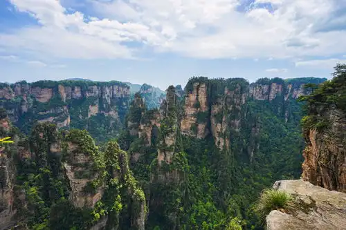 张家界森林公园天门山凤凰四日游