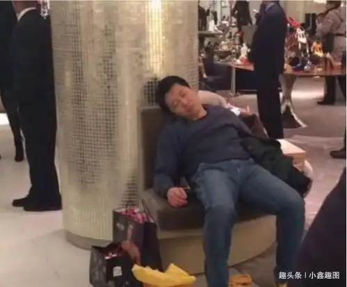 爆笑段子她对我说她是勤工俭学的大学生,我一时心软,让她进来