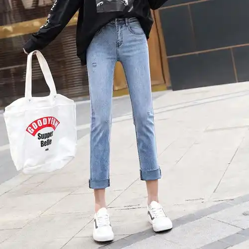 直筒牛仔裤最流行的4种搭配,适合腿粗的女生,好看又显瘦