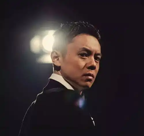 谭维维完成半马晒出8块腹肌,自律的人真的很可怕