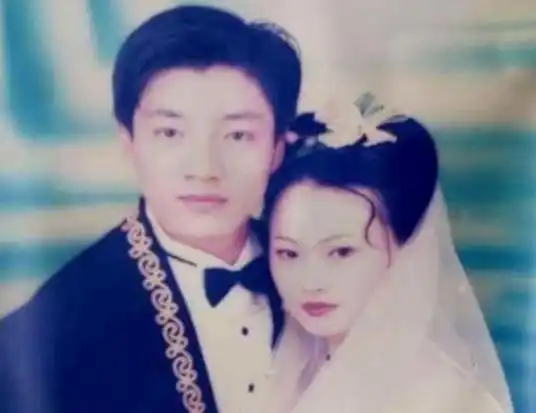 浙江一女富豪,送男孩房子厂子和宝马,却被丈夫两拳索命