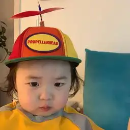 女生头像总有那么一个人会穿越人海找到你